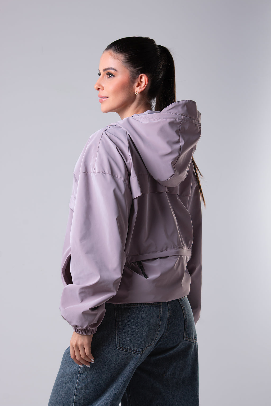 Wind Breaker Bela